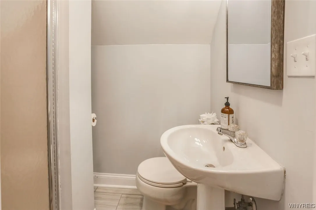 142 Cathedral Lane, Cheektowaga, New York 14225, Cheektowaga, New York 14225, 4 Bedrooms Bedrooms, 8 Rooms Rooms,2 BathroomsBathrooms,Residential,Closed,142 Cathedral Lane, Cheektowaga, New York 14225,0,B1514975