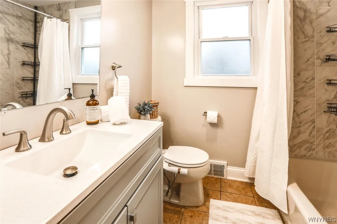 142 Cathedral Lane, Cheektowaga, New York 14225, Cheektowaga, New York 14225, 4 Bedrooms Bedrooms, 8 Rooms Rooms,2 BathroomsBathrooms,Residential,Closed,142 Cathedral Lane, Cheektowaga, New York 14225,0,B1514975