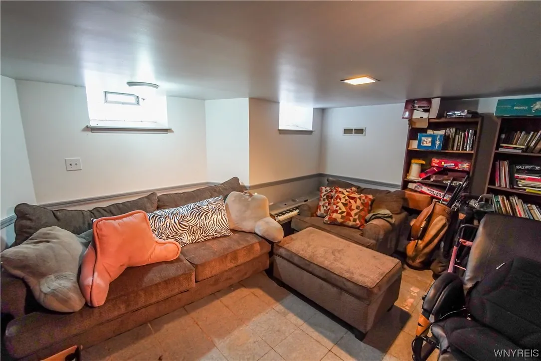 16 Eldon Road, Buffalo, New York 14215, Buffalo, New York 14215, 3 Bedrooms Bedrooms, 6 Rooms Rooms,2 BathroomsBathrooms,Residential,Closed,16 Eldon Road, Buffalo, New York 14215,0,B1517651