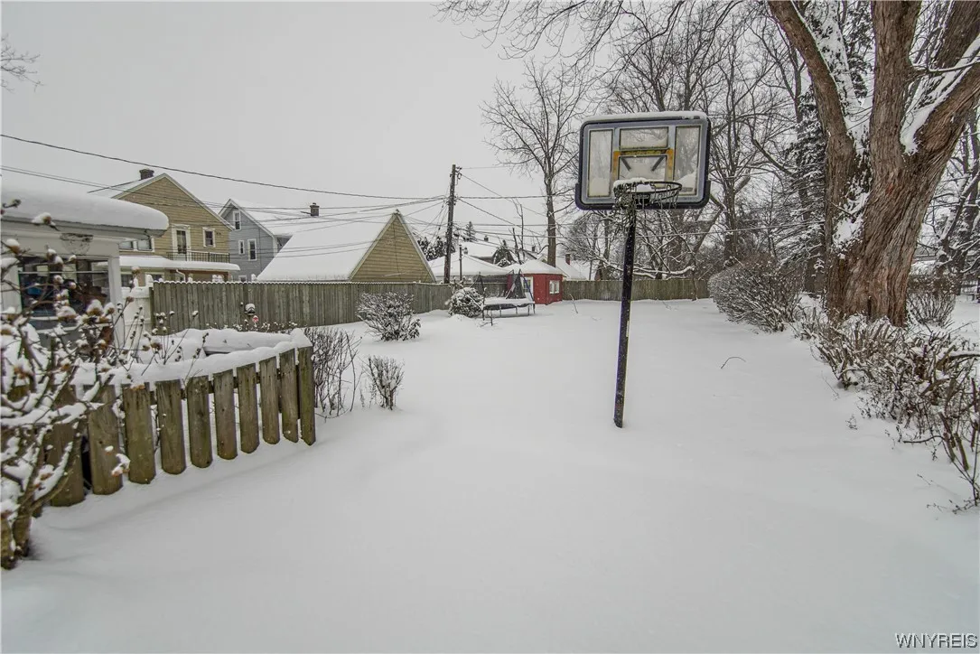 16 Eldon Road, Buffalo, New York 14215, Buffalo, New York 14215, 3 Bedrooms Bedrooms, 6 Rooms Rooms,2 BathroomsBathrooms,Residential,Closed,16 Eldon Road, Buffalo, New York 14215,0,B1517651