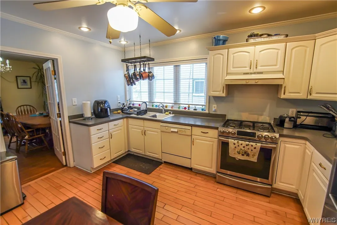 16 Eldon Road, Buffalo, New York 14215, Buffalo, New York 14215, 3 Bedrooms Bedrooms, 6 Rooms Rooms,2 BathroomsBathrooms,Residential,Closed,16 Eldon Road, Buffalo, New York 14215,0,B1517651