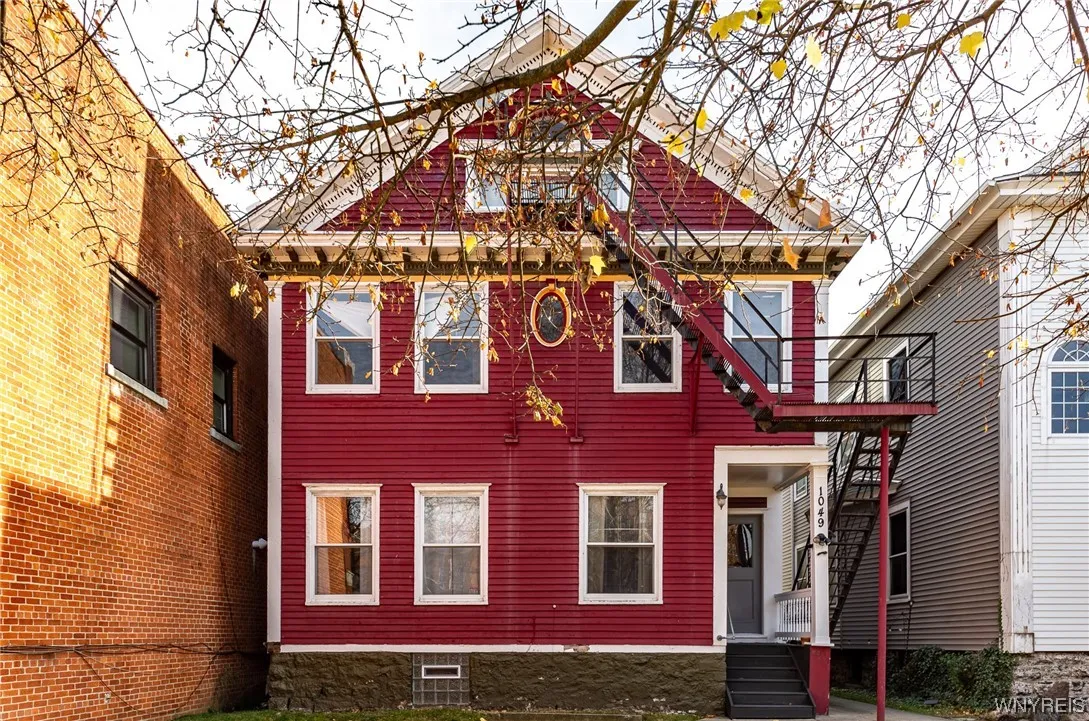 1049 Elmwood Avenue, Buffalo, New York 14222, Buffalo, New York 14222, 9 Bedrooms Bedrooms, ,3 BathroomsBathrooms,Residential,Closed,1049 Elmwood Avenue, Buffalo, New York 14222,0,B1518764
