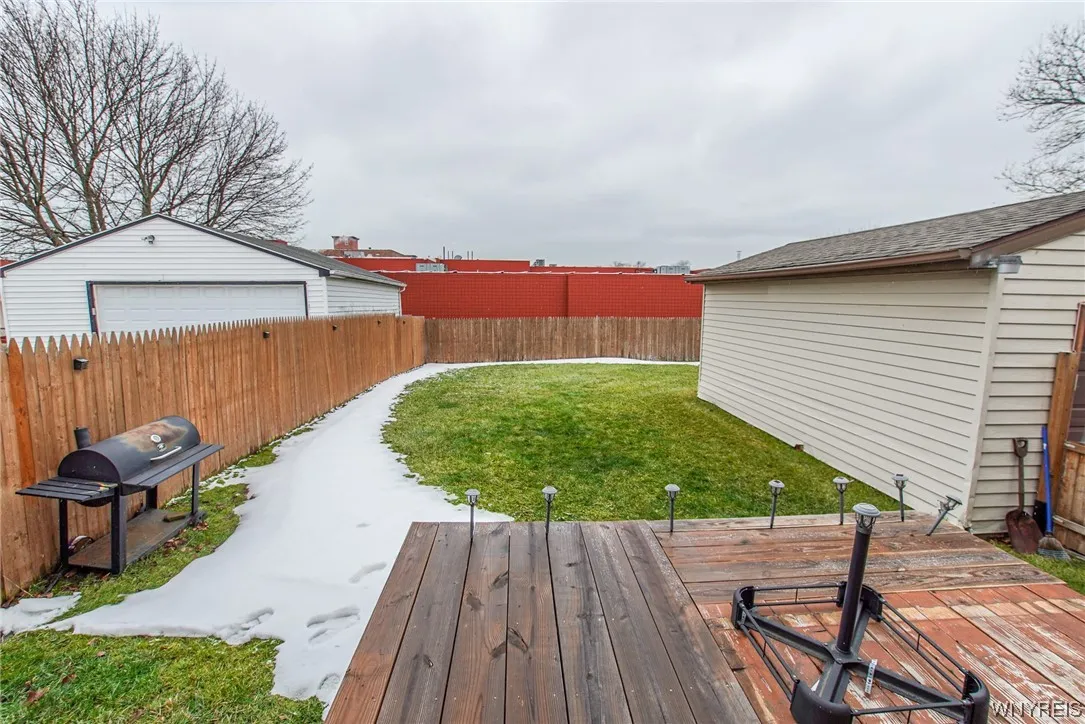 31 John Paul Court, Buffalo, New York 14206, Buffalo, New York 14206, 3 Bedrooms Bedrooms, 6 Rooms Rooms,1 BathroomBathrooms,Residential,Closed,31 John Paul Court, Buffalo, New York 14206,0,B1518618