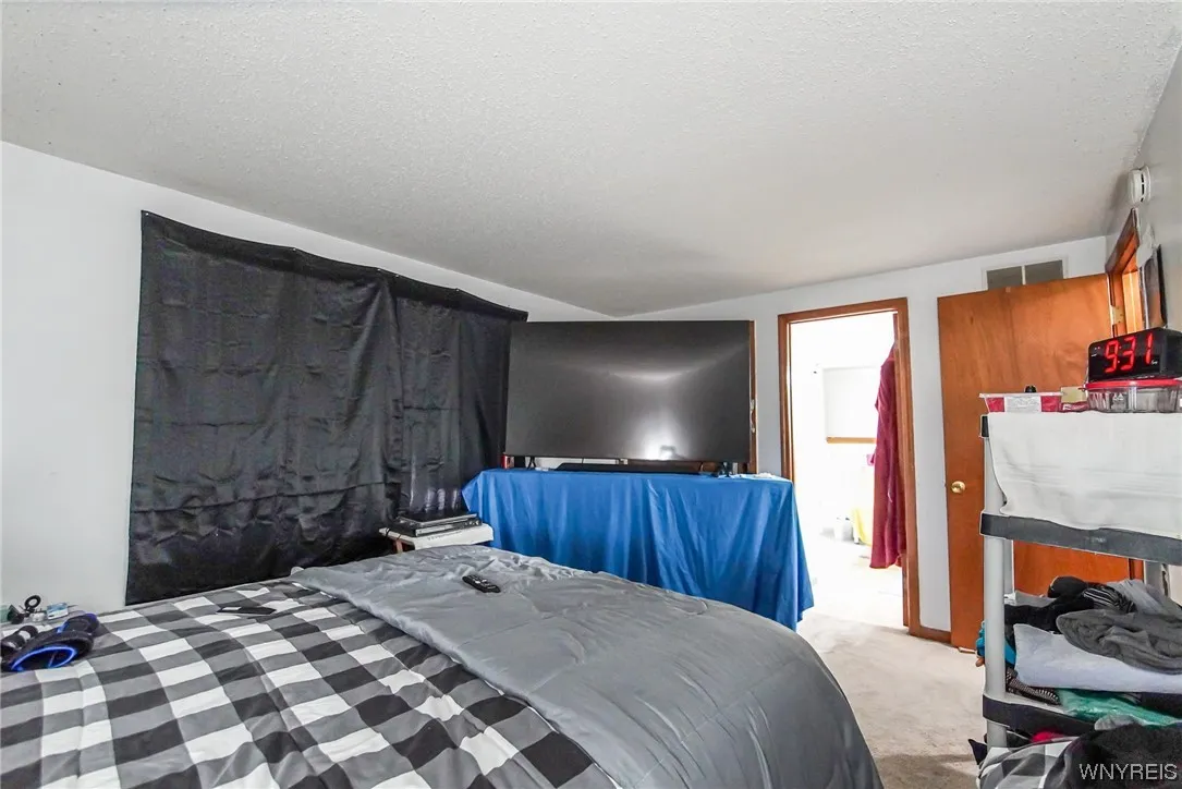 31 John Paul Court, Buffalo, New York 14206, Buffalo, New York 14206, 3 Bedrooms Bedrooms, 6 Rooms Rooms,1 BathroomBathrooms,Residential,Closed,31 John Paul Court, Buffalo, New York 14206,0,B1518618