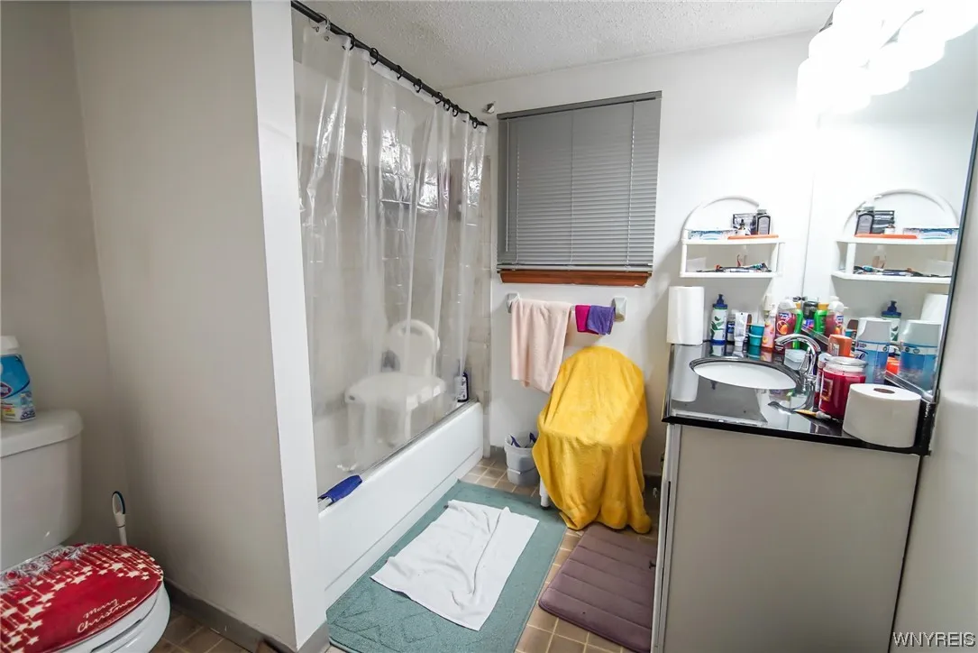 31 John Paul Court, Buffalo, New York 14206, Buffalo, New York 14206, 3 Bedrooms Bedrooms, 6 Rooms Rooms,1 BathroomBathrooms,Residential,Closed,31 John Paul Court, Buffalo, New York 14206,0,B1518618