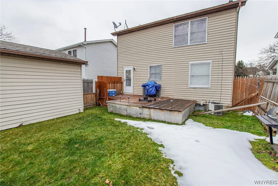 31 John Paul Court, Buffalo, New York 14206, Buffalo, New York 14206, 3 Bedrooms Bedrooms, 6 Rooms Rooms,1 BathroomBathrooms,Residential,Closed,31 John Paul Court, Buffalo, New York 14206,0,B1518618