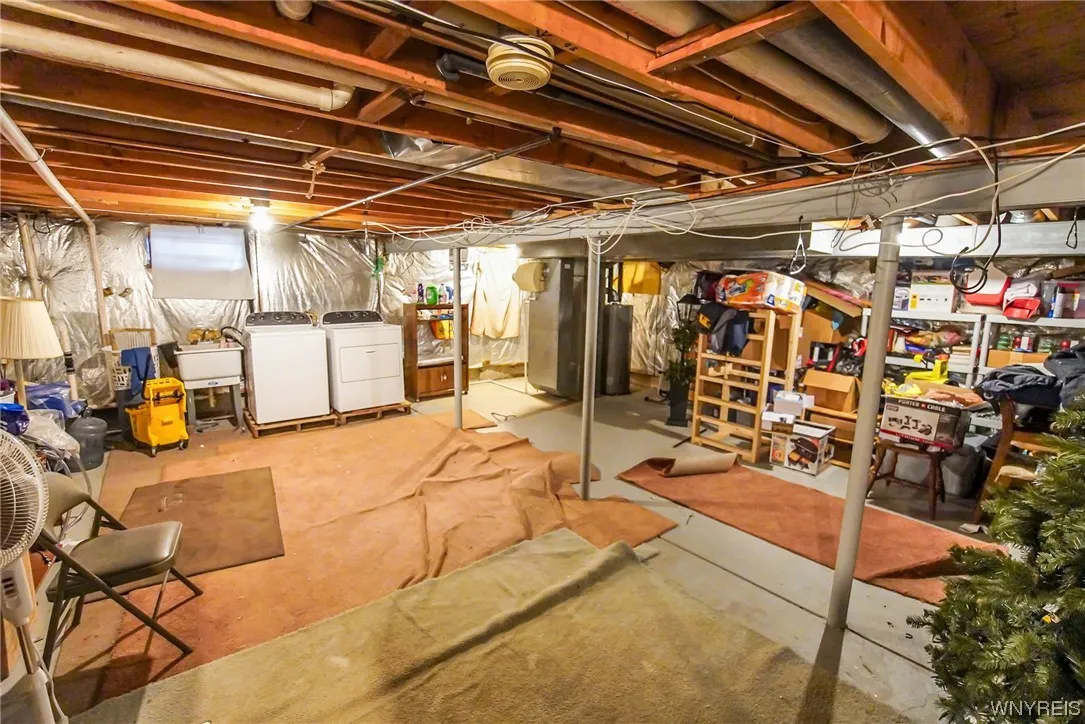 31 John Paul Court, Buffalo, New York 14206, Buffalo, New York 14206, 3 Bedrooms Bedrooms, 6 Rooms Rooms,1 BathroomBathrooms,Residential,Closed,31 John Paul Court, Buffalo, New York 14206,0,B1518618