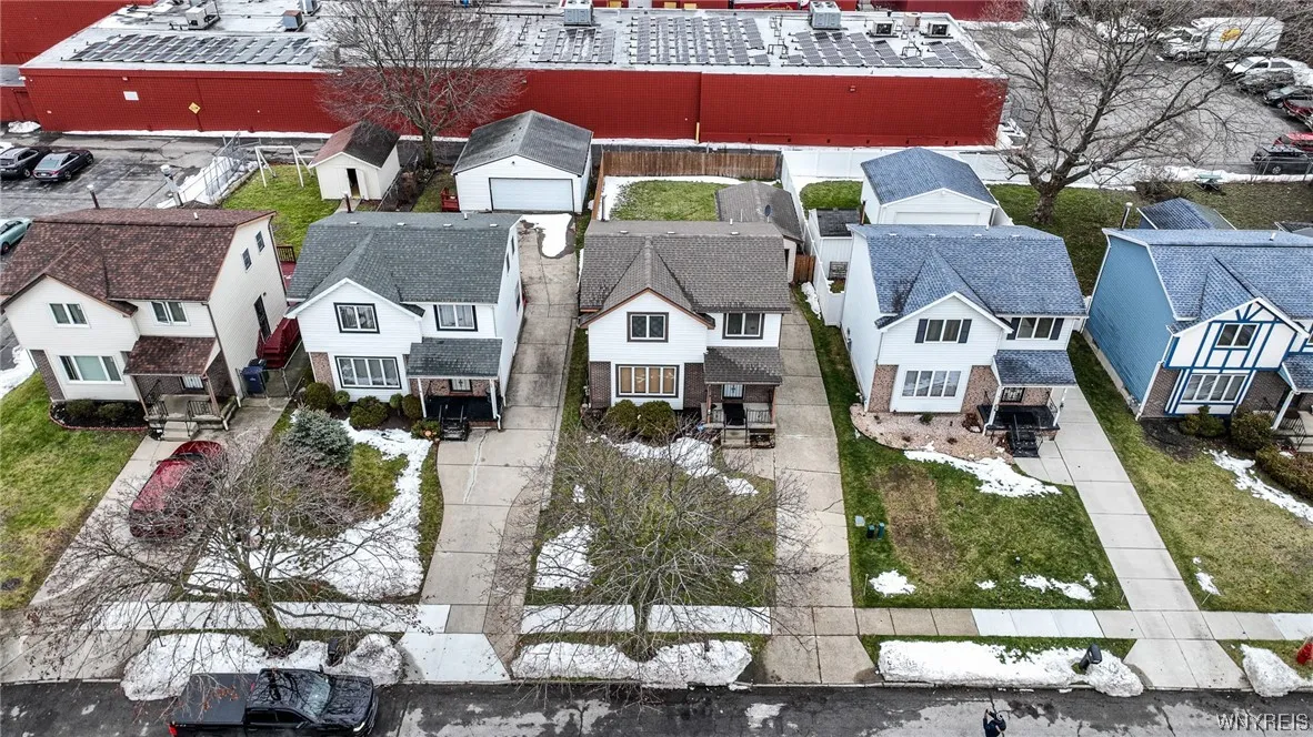 31 John Paul Court, Buffalo, New York 14206, Buffalo, New York 14206, 3 Bedrooms Bedrooms, 6 Rooms Rooms,1 BathroomBathrooms,Residential,Closed,31 John Paul Court, Buffalo, New York 14206,0,B1518618