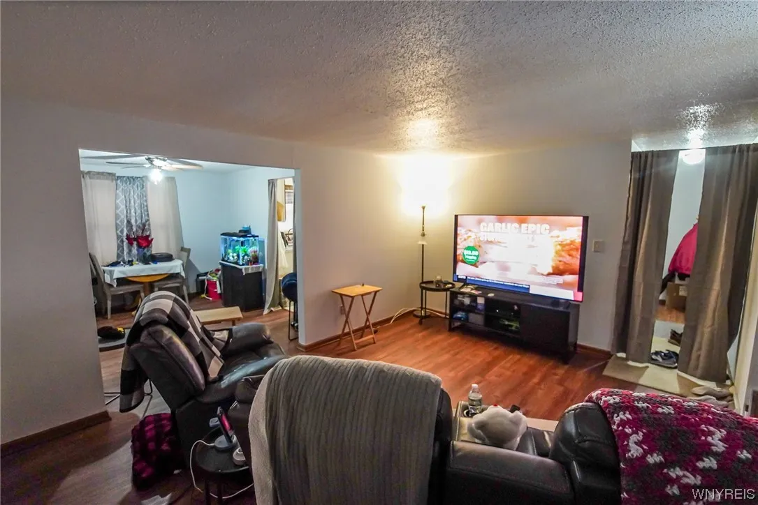 31 John Paul Court, Buffalo, New York 14206, Buffalo, New York 14206, 3 Bedrooms Bedrooms, 6 Rooms Rooms,1 BathroomBathrooms,Residential,Closed,31 John Paul Court, Buffalo, New York 14206,0,B1518618