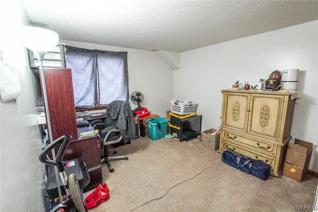 31 John Paul Court, Buffalo, New York 14206, Buffalo, New York 14206, 3 Bedrooms Bedrooms, 6 Rooms Rooms,1 BathroomBathrooms,Residential,Closed,31 John Paul Court, Buffalo, New York 14206,0,B1518618