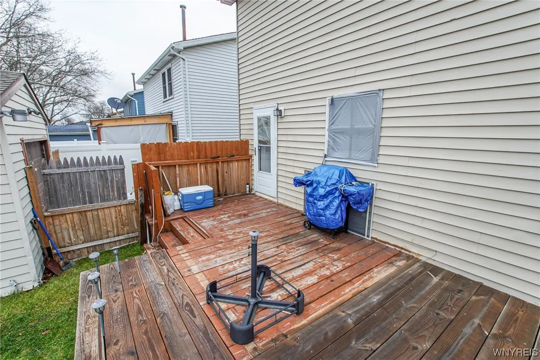 31 John Paul Court, Buffalo, New York 14206, Buffalo, New York 14206, 3 Bedrooms Bedrooms, 6 Rooms Rooms,1 BathroomBathrooms,Residential,Closed,31 John Paul Court, Buffalo, New York 14206,0,B1518618
