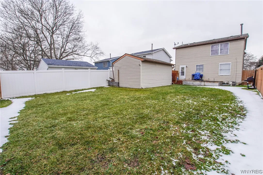 31 John Paul Court, Buffalo, New York 14206, Buffalo, New York 14206, 3 Bedrooms Bedrooms, 6 Rooms Rooms,1 BathroomBathrooms,Residential,Closed,31 John Paul Court, Buffalo, New York 14206,0,B1518618