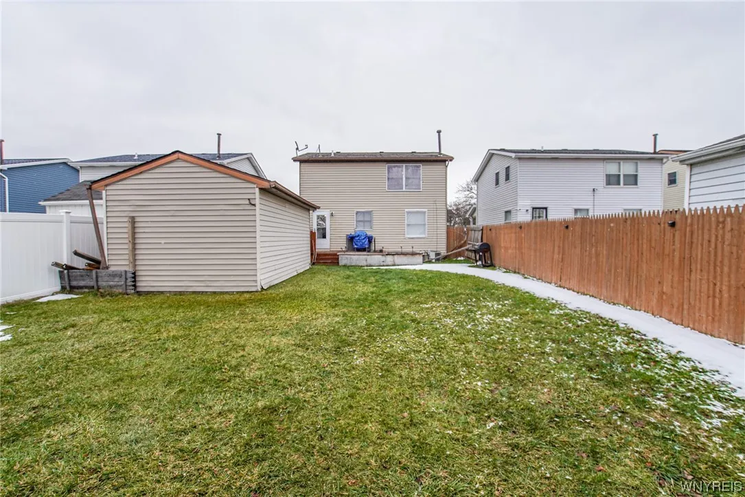 31 John Paul Court, Buffalo, New York 14206, Buffalo, New York 14206, 3 Bedrooms Bedrooms, 6 Rooms Rooms,1 BathroomBathrooms,Residential,Closed,31 John Paul Court, Buffalo, New York 14206,0,B1518618