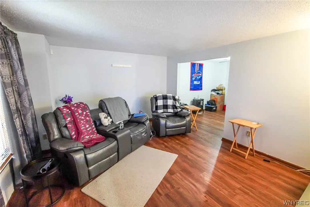 31 John Paul Court, Buffalo, New York 14206, Buffalo, New York 14206, 3 Bedrooms Bedrooms, 6 Rooms Rooms,1 BathroomBathrooms,Residential,Closed,31 John Paul Court, Buffalo, New York 14206,0,B1518618