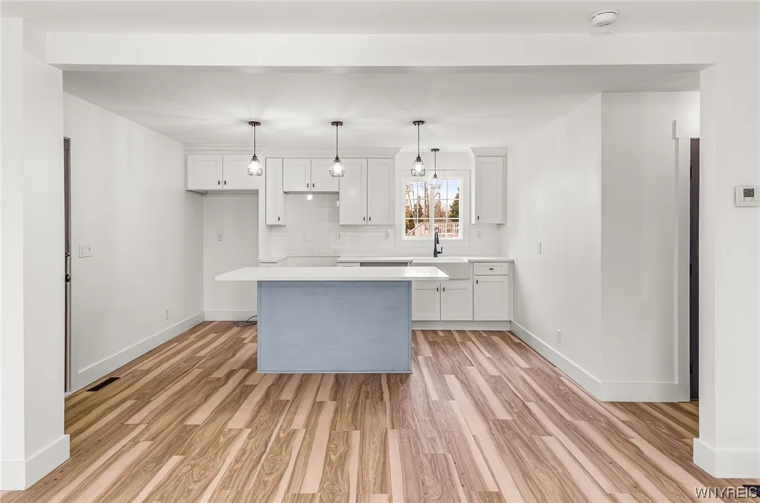 689 Paradise Road, Amherst, New York 14051, Amherst, New York 14051, 4 Bedrooms Bedrooms, 6 Rooms Rooms,2 BathroomsBathrooms,Residential,Closed,689 Paradise Road, Amherst, New York 14051,0,B1519182