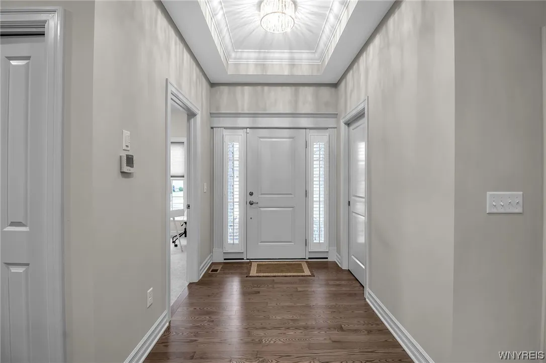 Entry way with office (bedroom)