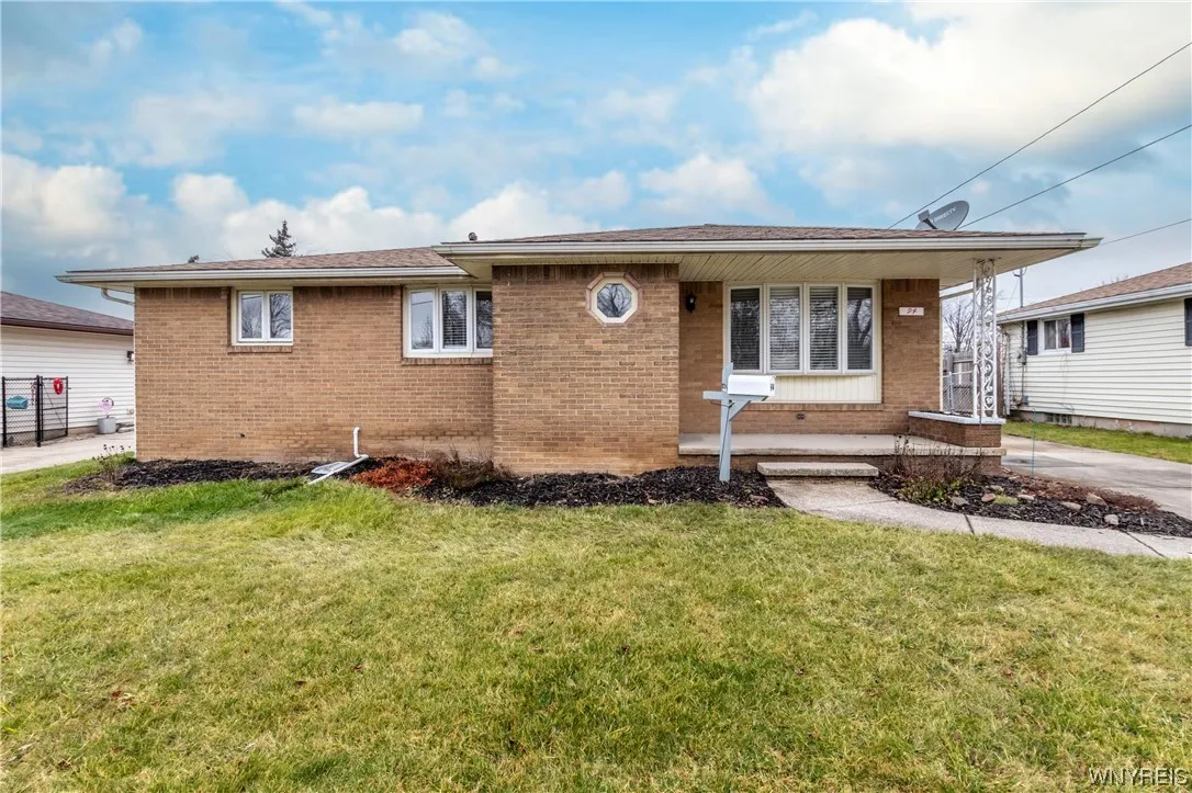 94 Mitchell Drive, Tonawanda-city, New York 14150, Tonawanda, New York 14150, 2 Bedrooms Bedrooms, 6 Rooms Rooms,1 BathroomBathrooms,Residential,Closed,94 Mitchell Drive, Tonawanda-city, New York 14150,0,B1519598
