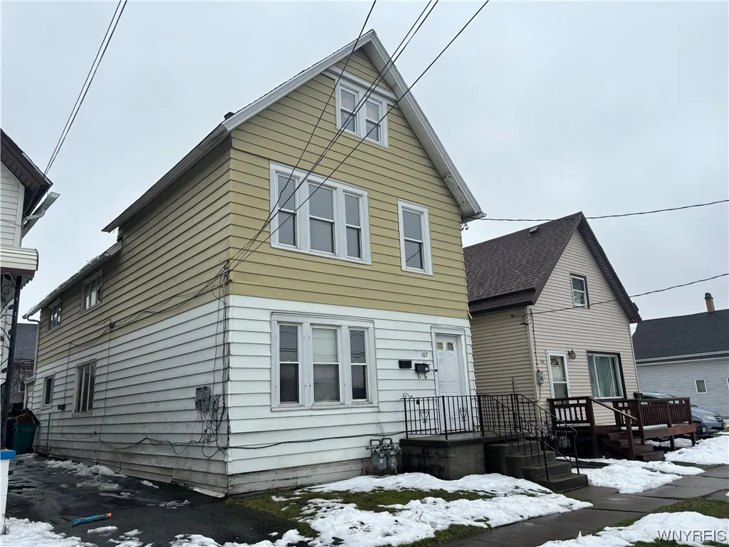 107 Jones Street, Buffalo, New York 14206, Buffalo, New York 14206, 4 Bedrooms Bedrooms, ,1 BathroomBathrooms,Residential,Closed,107 Jones Street, Buffalo, New York 14206,0,B1519847
