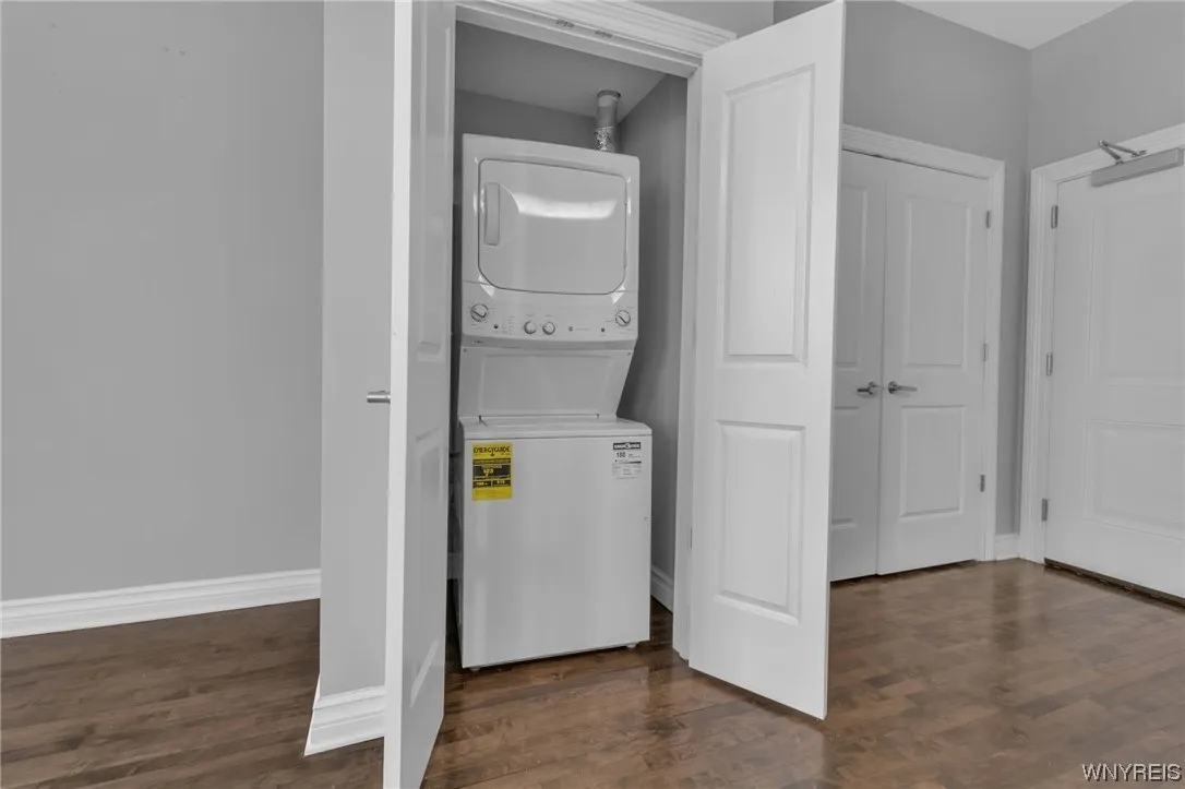 916 Main Street, Buffalo, New York 14202, Buffalo, New York 14202, 1 Bedroom Bedrooms, 5 Rooms Rooms,1 BathroomBathrooms,Residential Lease,Closed,916 Main Street, Buffalo, New York 14202,0,B1519893