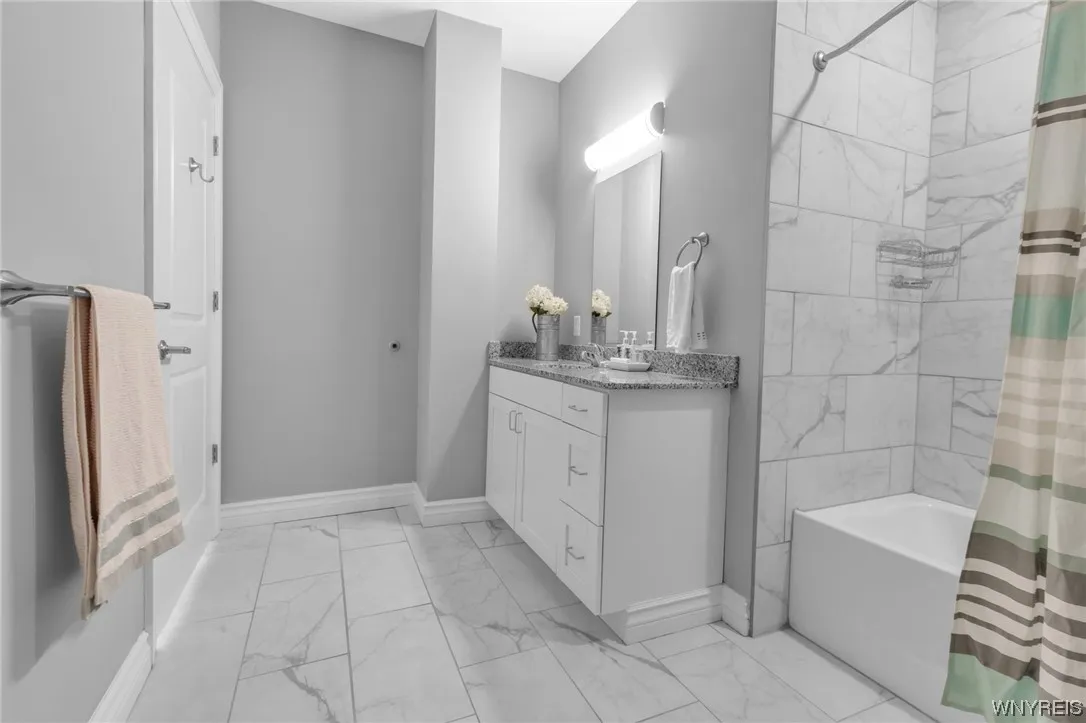 916 Main Street, Buffalo, New York 14202, Buffalo, New York 14202, 1 Bedroom Bedrooms, 5 Rooms Rooms,1 BathroomBathrooms,Residential Lease,Closed,916 Main Street, Buffalo, New York 14202,0,B1519893
