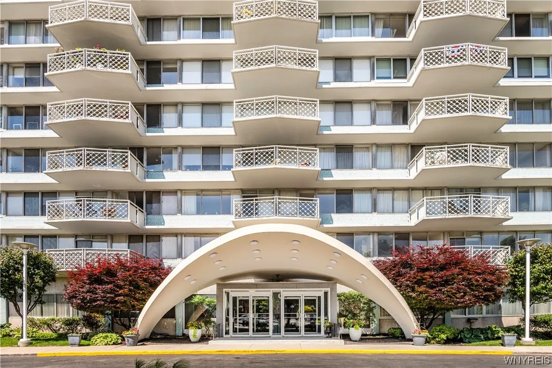 1088 Delaware Avenue 10a, Buffalo, New York 14209, Buffalo, New York 14209, 2 Bedrooms Bedrooms, 7 Rooms Rooms,2 BathroomsBathrooms,Residential,Closed,1088 Delaware Avenue 10a, Buffalo, New York 14209,0,B1519542