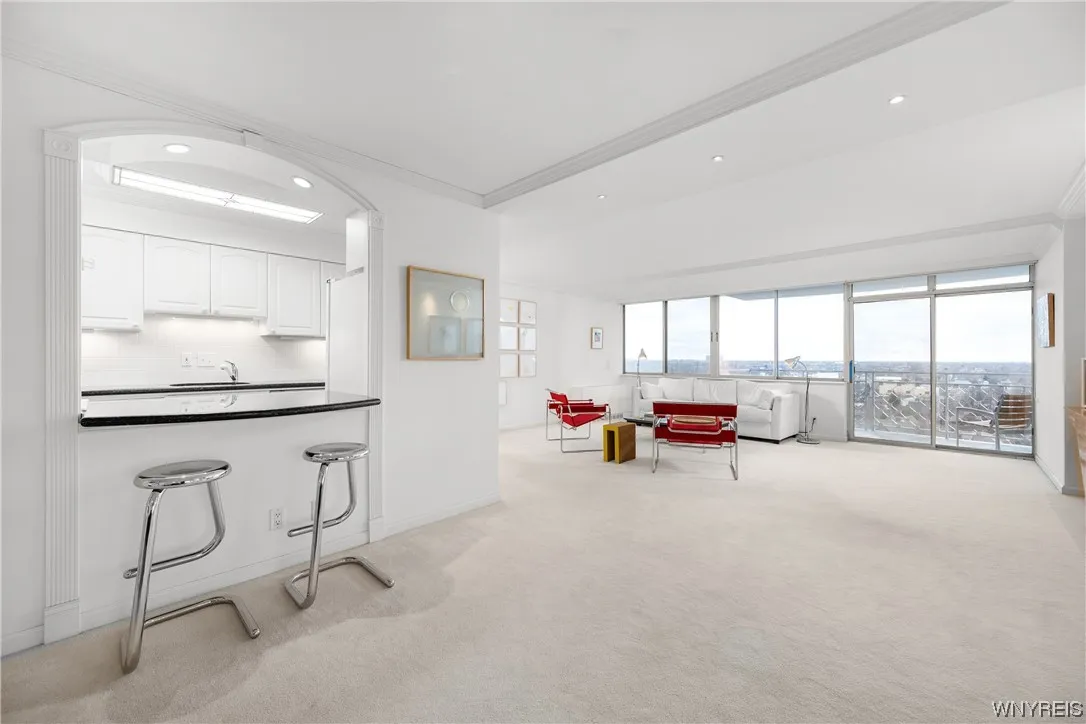 1088 Delaware Avenue 10a, Buffalo, New York 14209, Buffalo, New York 14209, 2 Bedrooms Bedrooms, 7 Rooms Rooms,2 BathroomsBathrooms,Residential,Closed,1088 Delaware Avenue 10a, Buffalo, New York 14209,0,B1519542