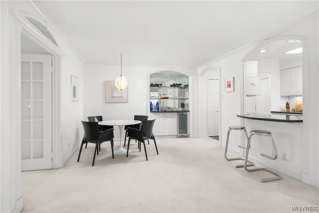 1088 Delaware Avenue 10a, Buffalo, New York 14209, Buffalo, New York 14209, 2 Bedrooms Bedrooms, 7 Rooms Rooms,2 BathroomsBathrooms,Residential,Closed,1088 Delaware Avenue 10a, Buffalo, New York 14209,0,B1519542