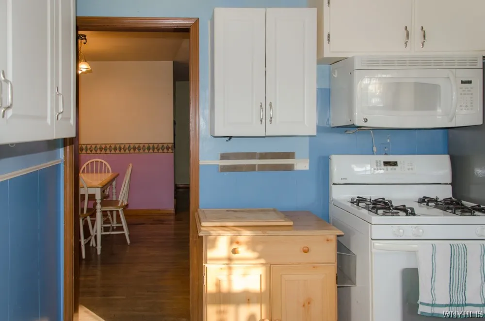 211 Orchard Park Road, West Seneca, New York 14224, West Seneca, New York 14224, 2 Bedrooms Bedrooms, 6 Rooms Rooms,1 BathroomBathrooms,Residential,Closed,211 Orchard Park Road, West Seneca, New York 14224,0,B1520476