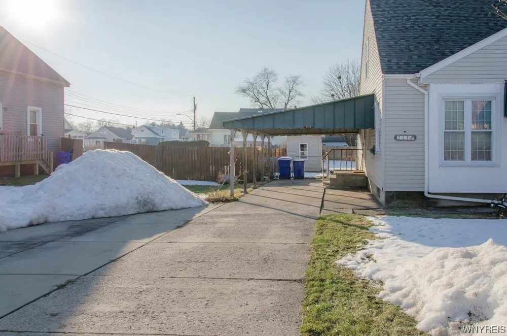 211 Orchard Park Road, West Seneca, New York 14224, West Seneca, New York 14224, 2 Bedrooms Bedrooms, 6 Rooms Rooms,1 BathroomBathrooms,Residential,Closed,211 Orchard Park Road, West Seneca, New York 14224,0,B1520476