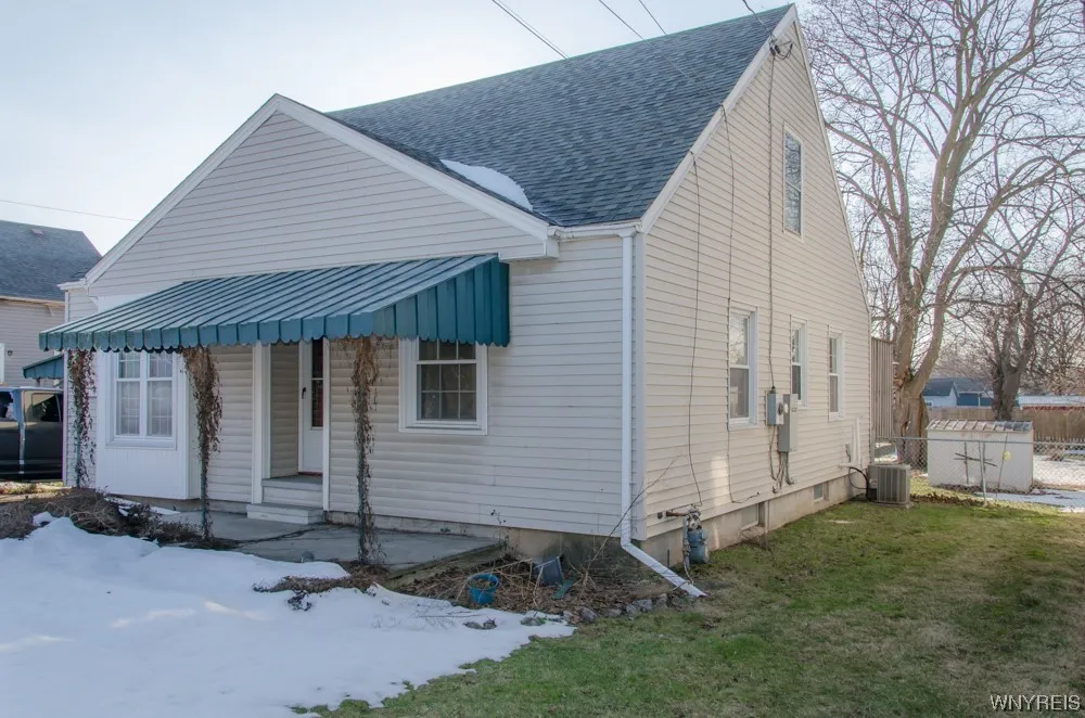 211 Orchard Park Road, West Seneca, New York 14224, West Seneca, New York 14224, 2 Bedrooms Bedrooms, 6 Rooms Rooms,1 BathroomBathrooms,Residential,Closed,211 Orchard Park Road, West Seneca, New York 14224,0,B1520476