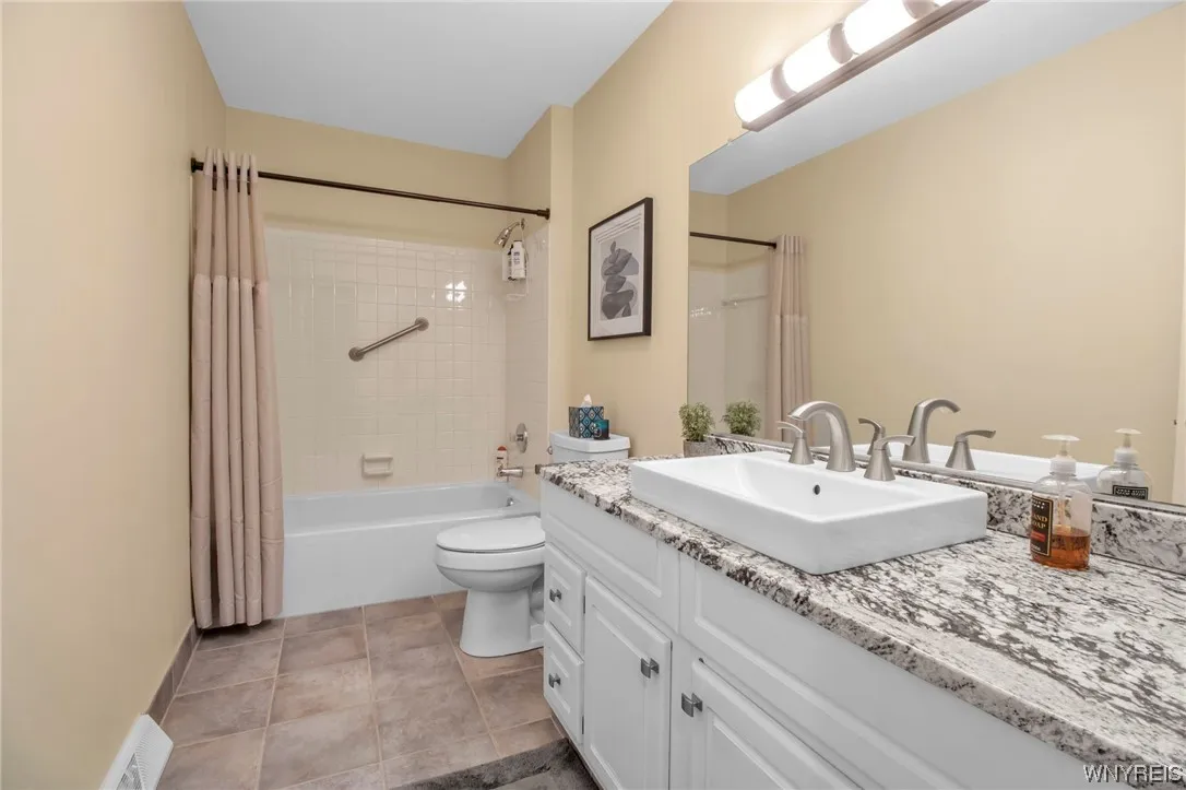 158 Old Meadow Drive, Amherst, New York 14051, Amherst, New York 14051, 3 Bedrooms Bedrooms, 7 Rooms Rooms,2 BathroomsBathrooms,Residential,Closed,158 Old Meadow Drive, Amherst, New York 14051,0,B1520618
