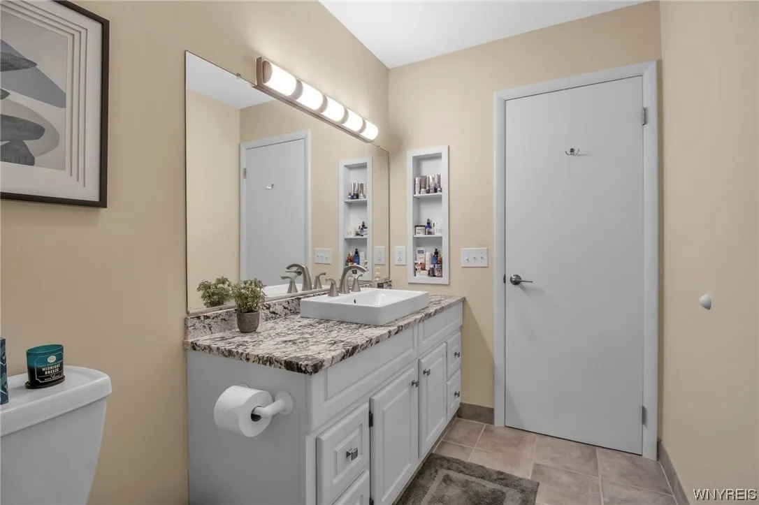 158 Old Meadow Drive, Amherst, New York 14051, Amherst, New York 14051, 3 Bedrooms Bedrooms, 7 Rooms Rooms,2 BathroomsBathrooms,Residential,Closed,158 Old Meadow Drive, Amherst, New York 14051,0,B1520618