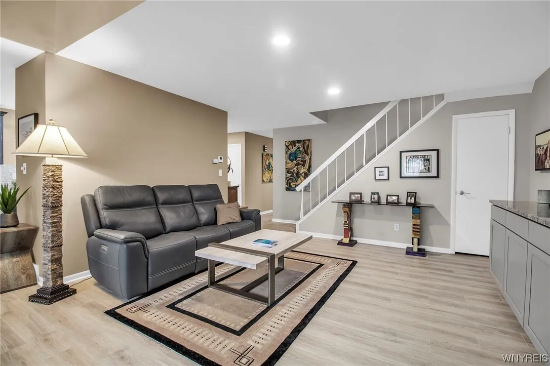 158 Old Meadow Drive, Amherst, New York 14051, Amherst, New York 14051, 3 Bedrooms Bedrooms, 7 Rooms Rooms,2 BathroomsBathrooms,Residential,Closed,158 Old Meadow Drive, Amherst, New York 14051,0,B1520618
