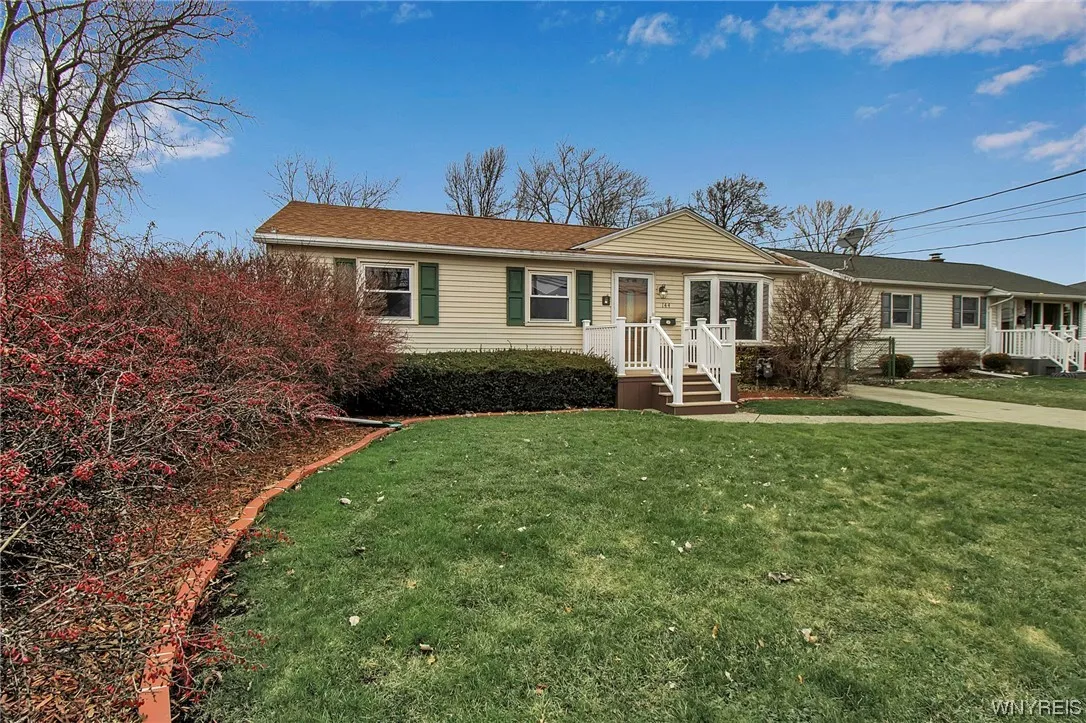 144 Two Mile Creek Road, Tonawanda-town, New York, Tonawanda, New York 14150, 3 Bedrooms Bedrooms, 6 Rooms Rooms,1 BathroomBathrooms,Residential,Closed,144 Two Mile Creek Road, Tonawanda-town, New York ,0,B1520729
