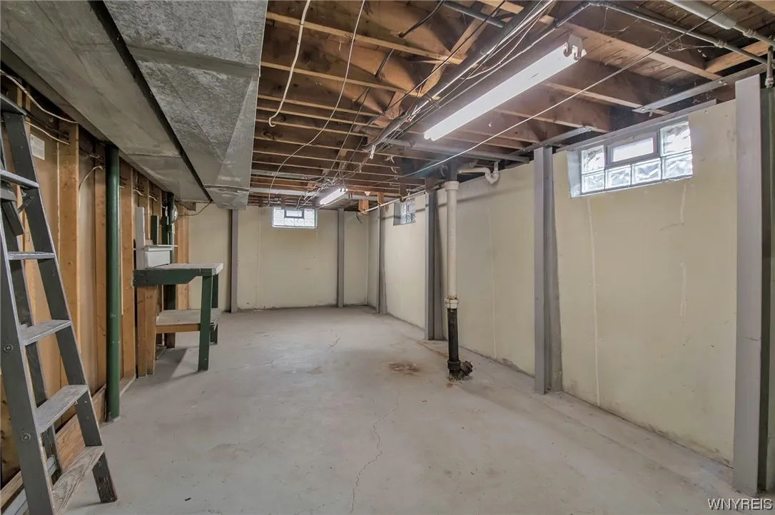 144 Two Mile Creek Road, Tonawanda-town, New York, Tonawanda, New York 14150, 3 Bedrooms Bedrooms, 6 Rooms Rooms,1 BathroomBathrooms,Residential,Closed,144 Two Mile Creek Road, Tonawanda-town, New York ,0,B1520729