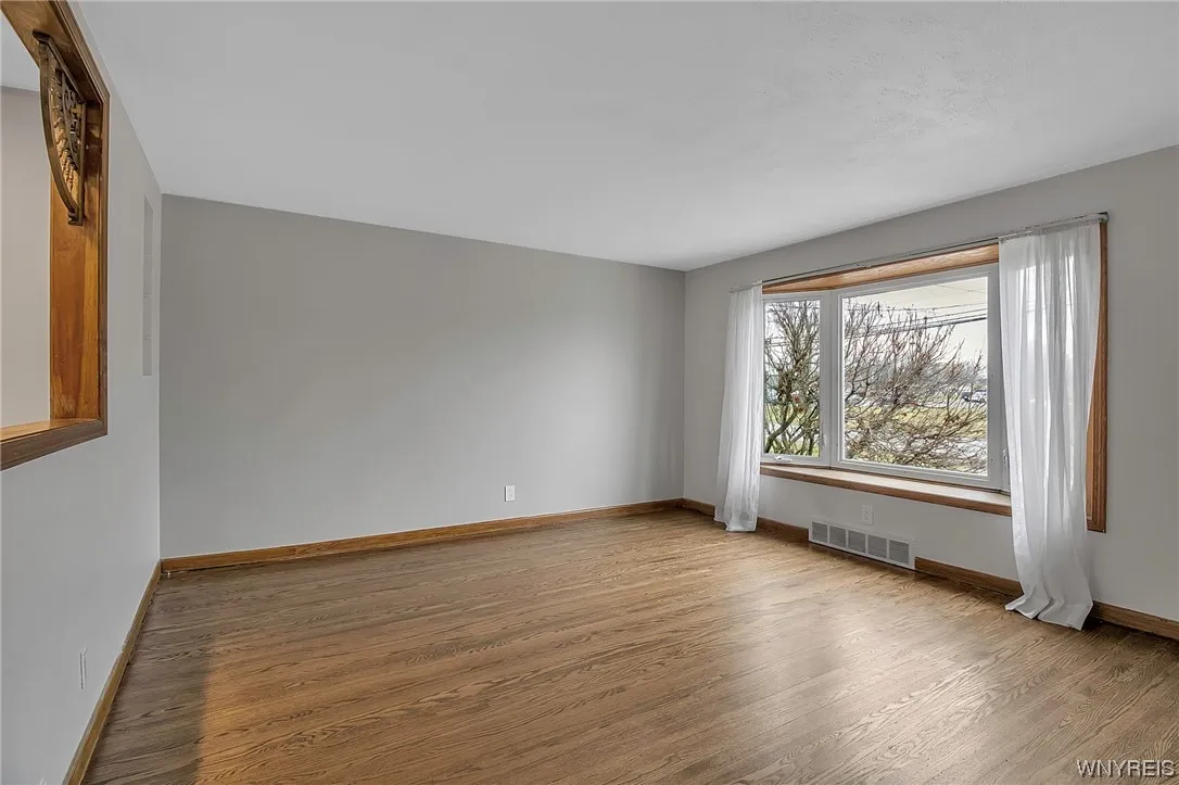 144 Two Mile Creek Road, Tonawanda-town, New York, Tonawanda, New York 14150, 3 Bedrooms Bedrooms, 6 Rooms Rooms,1 BathroomBathrooms,Residential,Closed,144 Two Mile Creek Road, Tonawanda-town, New York ,0,B1520729