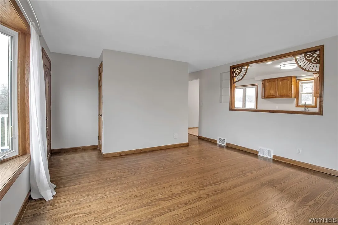 144 Two Mile Creek Road, Tonawanda-town, New York, Tonawanda, New York 14150, 3 Bedrooms Bedrooms, 6 Rooms Rooms,1 BathroomBathrooms,Residential,Closed,144 Two Mile Creek Road, Tonawanda-town, New York ,0,B1520729