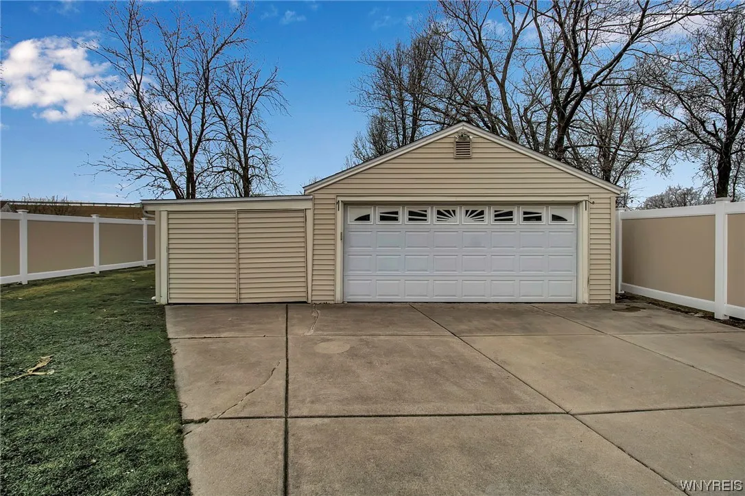 144 Two Mile Creek Road, Tonawanda-town, New York, Tonawanda, New York 14150, 3 Bedrooms Bedrooms, 6 Rooms Rooms,1 BathroomBathrooms,Residential,Closed,144 Two Mile Creek Road, Tonawanda-town, New York ,0,B1520729