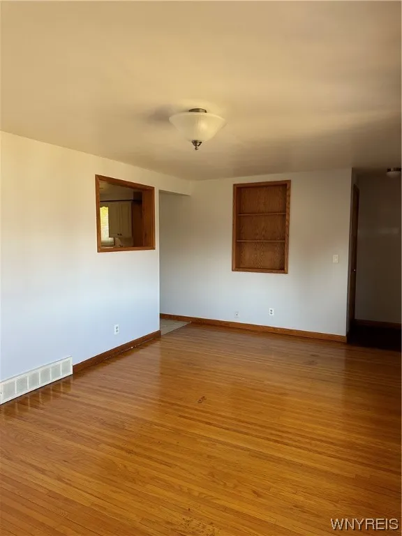 28 Springfield Avenue, Tonawanda-town, New York 14, Tonawanda, New York 14150, 3 Bedrooms Bedrooms, 5 Rooms Rooms,2 BathroomsBathrooms,Residential,Closed,28 Springfield Avenue, Tonawanda-town, New York 14,0,B1521018