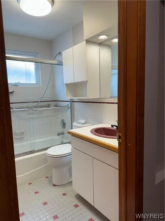 28 Springfield Avenue, Tonawanda-town, New York 14, Tonawanda, New York 14150, 3 Bedrooms Bedrooms, 5 Rooms Rooms,2 BathroomsBathrooms,Residential,Closed,28 Springfield Avenue, Tonawanda-town, New York 14,0,B1521018