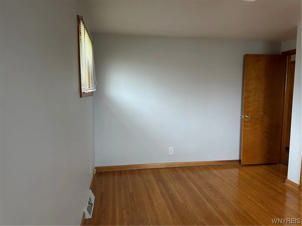 28 Springfield Avenue, Tonawanda-town, New York 14, Tonawanda, New York 14150, 3 Bedrooms Bedrooms, 5 Rooms Rooms,2 BathroomsBathrooms,Residential,Closed,28 Springfield Avenue, Tonawanda-town, New York 14,0,B1521018
