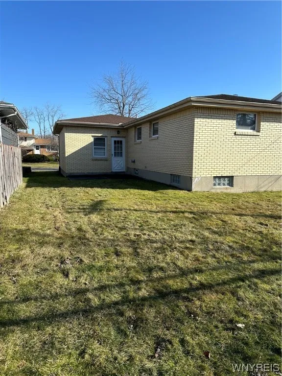 28 Springfield Avenue, Tonawanda-town, New York 14, Tonawanda, New York 14150, 3 Bedrooms Bedrooms, 5 Rooms Rooms,2 BathroomsBathrooms,Residential,Closed,28 Springfield Avenue, Tonawanda-town, New York 14,0,B1521018
