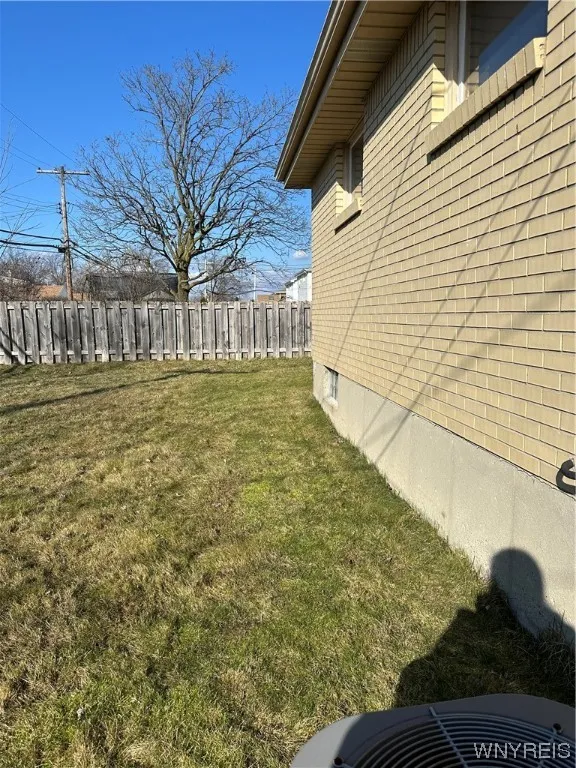 28 Springfield Avenue, Tonawanda-town, New York 14, Tonawanda, New York 14150, 3 Bedrooms Bedrooms, 5 Rooms Rooms,2 BathroomsBathrooms,Residential,Closed,28 Springfield Avenue, Tonawanda-town, New York 14,0,B1521018