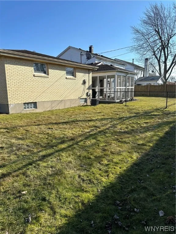28 Springfield Avenue, Tonawanda-town, New York 14, Tonawanda, New York 14150, 3 Bedrooms Bedrooms, 5 Rooms Rooms,2 BathroomsBathrooms,Residential,Closed,28 Springfield Avenue, Tonawanda-town, New York 14,0,B1521018