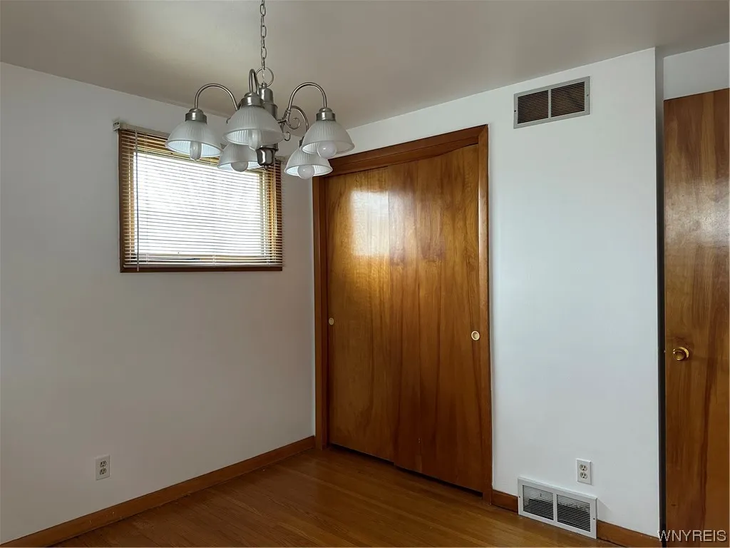 28 Springfield Avenue, Tonawanda-town, New York 14, Tonawanda, New York 14150, 3 Bedrooms Bedrooms, 5 Rooms Rooms,2 BathroomsBathrooms,Residential,Closed,28 Springfield Avenue, Tonawanda-town, New York 14,0,B1521018