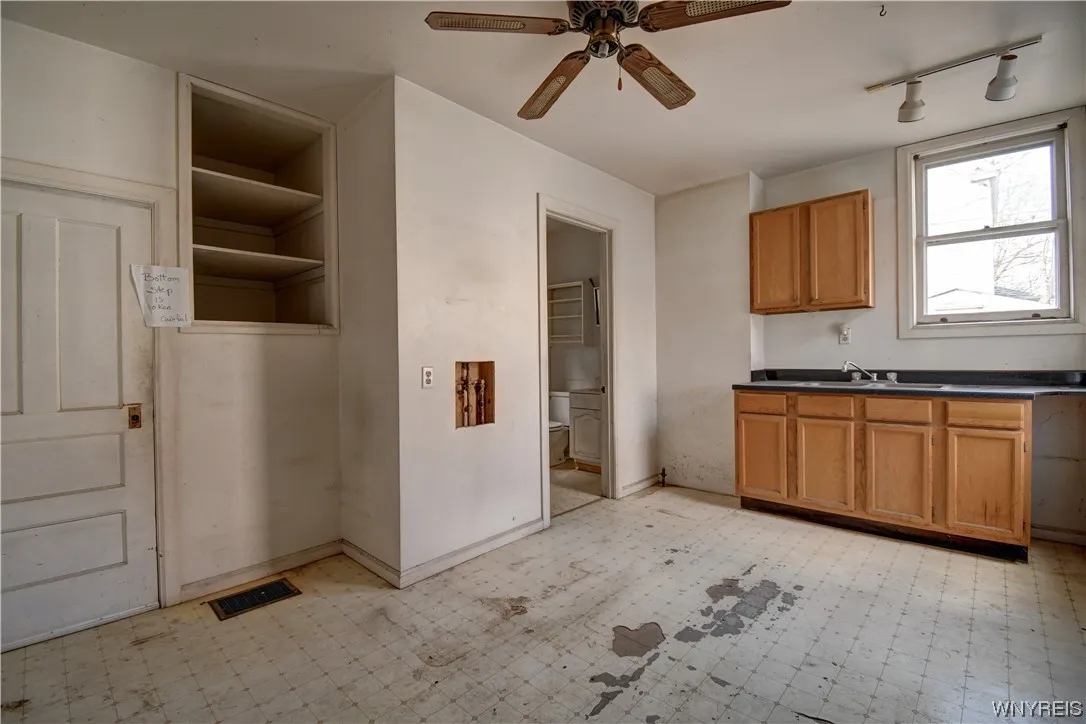 460 Rhode Island Street, Buffalo, New York 14213, Buffalo, New York 14213, 4 Bedrooms Bedrooms, ,2 BathroomsBathrooms,Residential,Closed,460 Rhode Island Street, Buffalo, New York 14213,0,B1521558