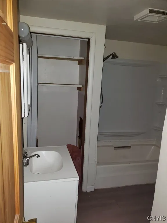 745-747 Erie Blvd, Rome-inside, New York 13440, Rome, New York 13440, ,Commercial Sale,For Sale,745-747 Erie Blvd, Rome-inside, New York 13440,0,S1521743