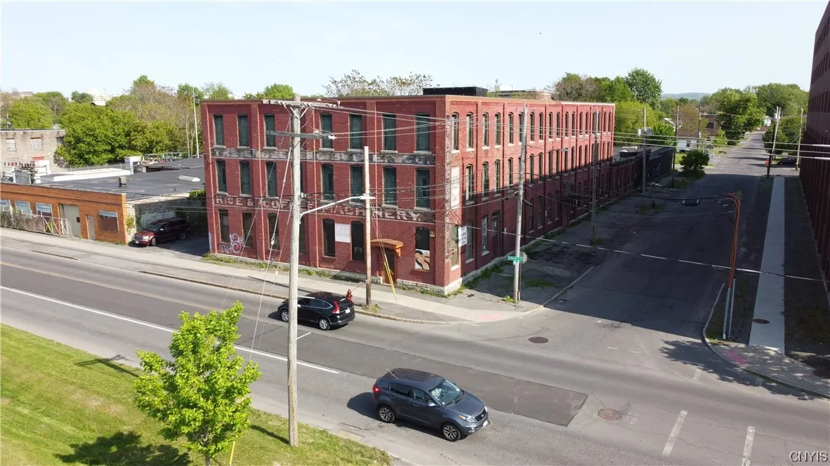 831 West Fayette Street, Syracuse, New York 13204, Syracuse, New York 13204, ,Commercial Lease,For Rent,831 West Fayette Street, Syracuse, New York 13204,0,S1521841