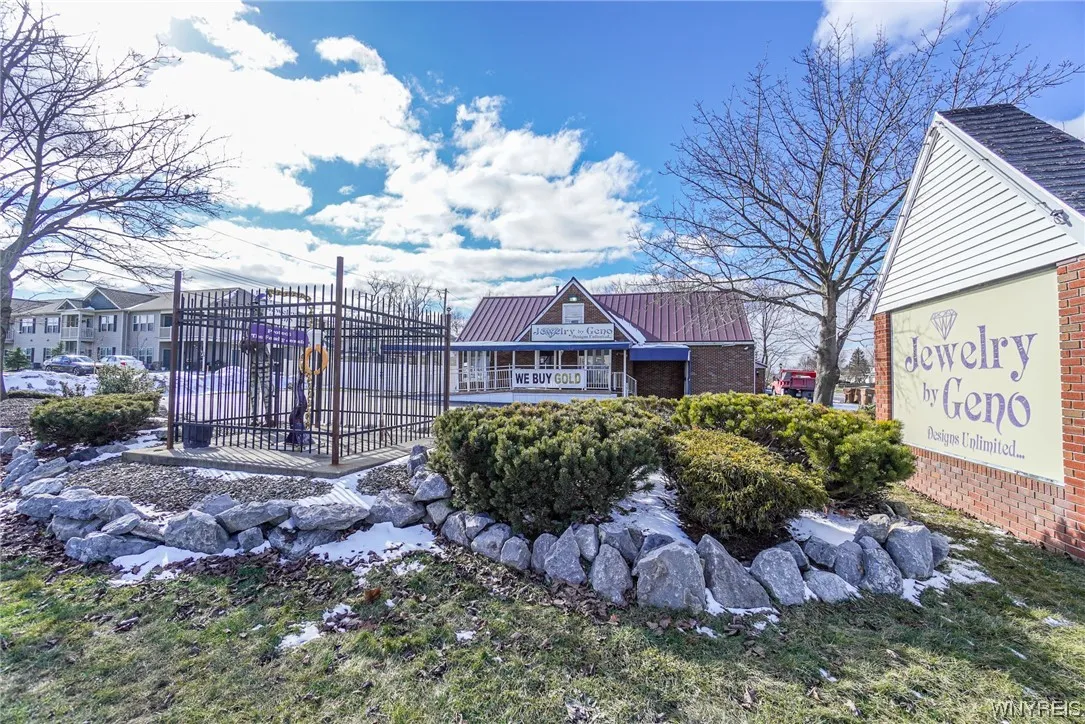 4734 Transit Road, Cheektowaga, New York 14043, Cheektowaga, New York 14043, ,Commercial Sale,For Sale,4734 Transit Road, Cheektowaga, New York 14043,B1522062