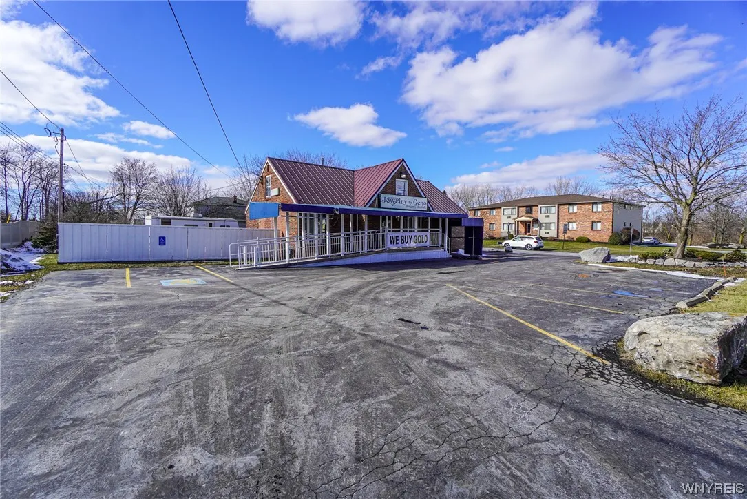 4734 Transit Road, Cheektowaga, New York 14043, Cheektowaga, New York 14043, ,Commercial Sale,For Sale,4734 Transit Road, Cheektowaga, New York 14043,B1522062